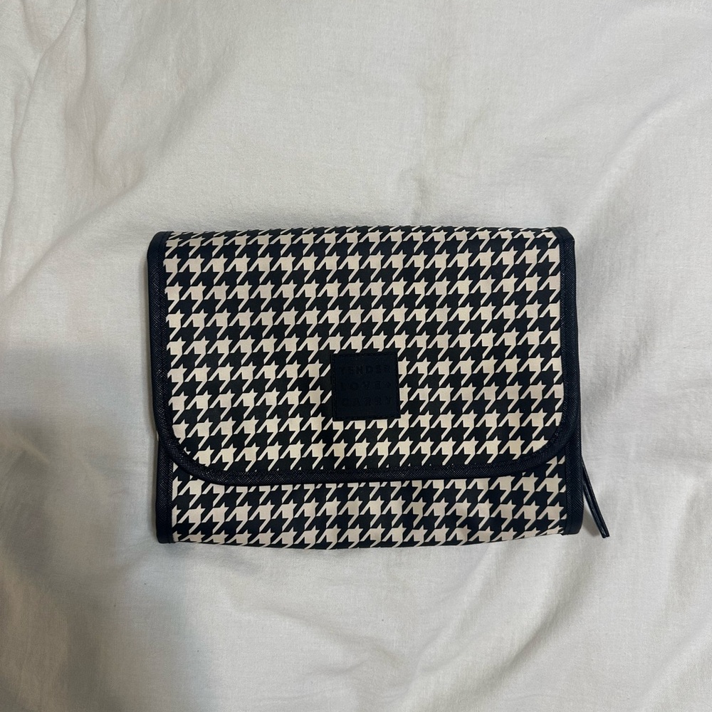 Houndstooth Hanging Makeup Bag